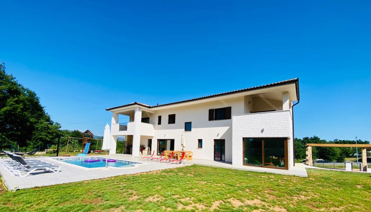 Villa Fluggi Near Labin Santalezi Exterior photo